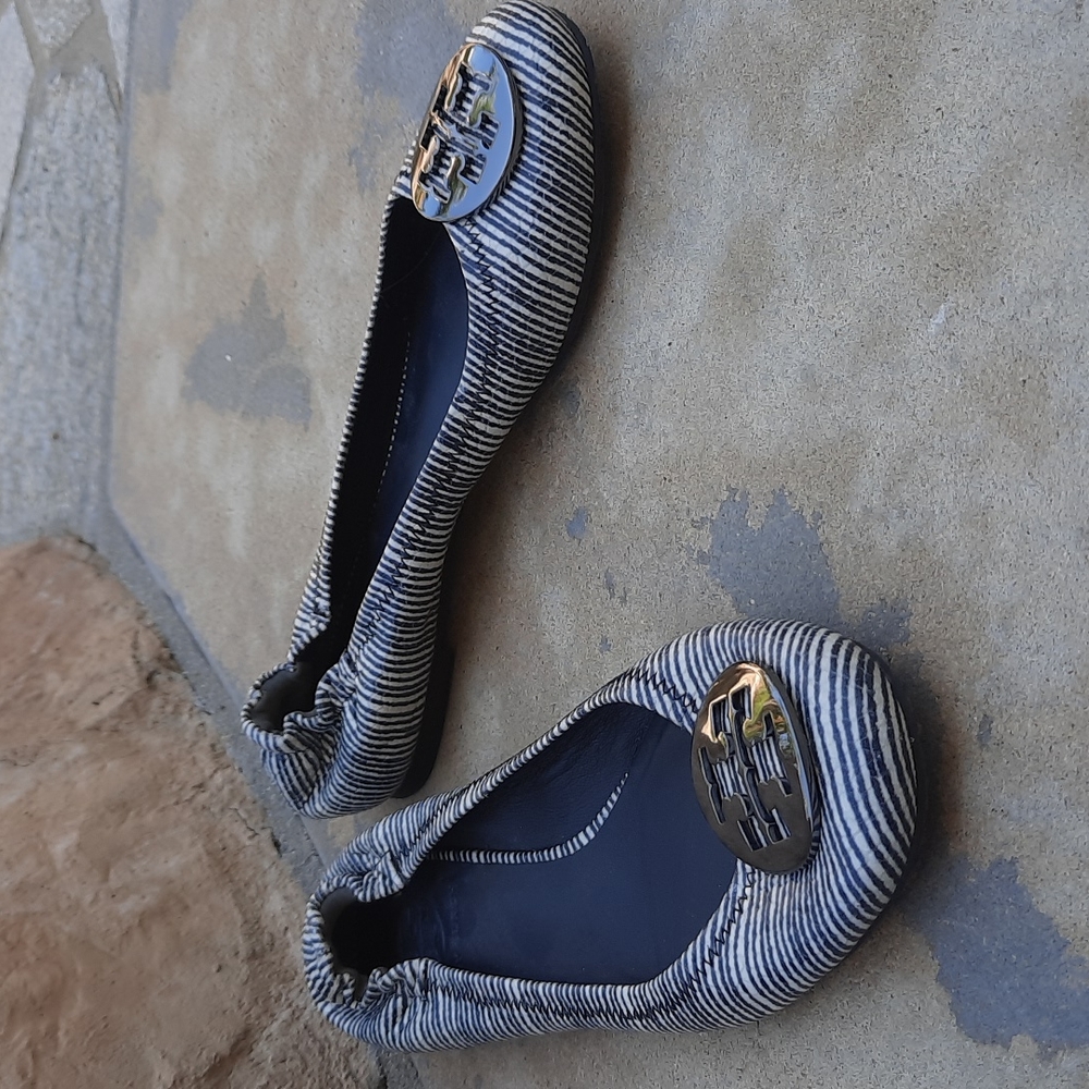 Tory Burch Reva flats small stripe snake print pewter navy white size 8